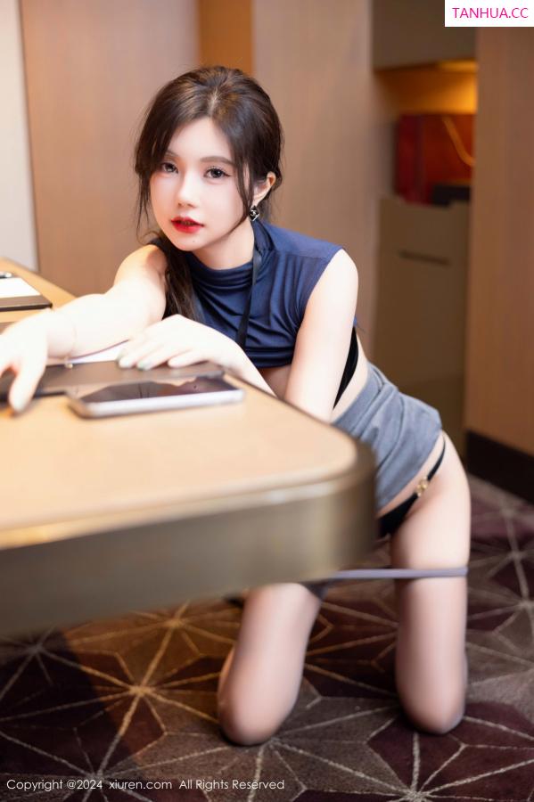 綺裡嘉 绮里嘉 [XiuRen]高清写真图 2024.12.06 No.9560 绮里嘉ula 黑丝美腿第79张图片